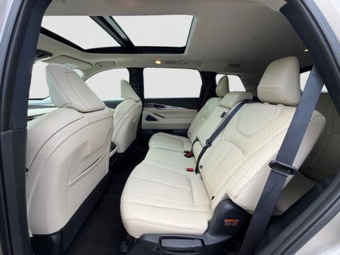 Certified 2025 INFINITI QX60 Luxe w/ Vision Package AWD/4WD image 18