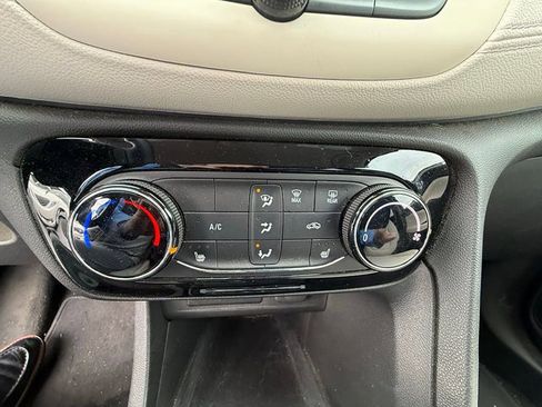 Used 2020 Buick Encore GX Preferred w/ Cold Weather Comfort Package image 26