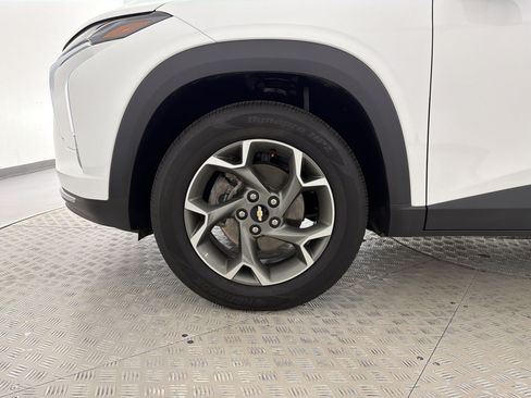 Used 2026 Chevrolet Trax LT w/ Driver Confidence Package FWD image 12
