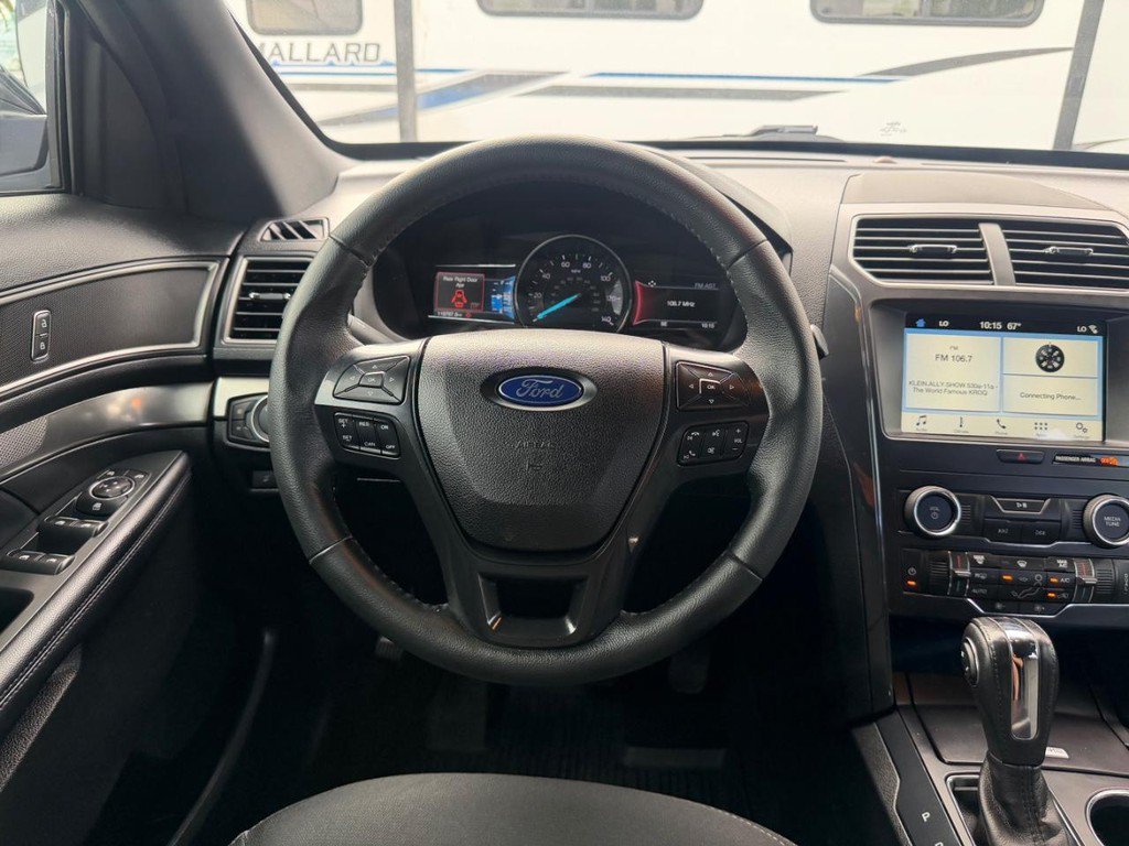 Used 2018 Ford Explorer XLT w/ Equipment Group 201A AWD/4WD image 26