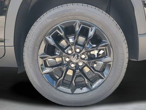 New 2026 Chevrolet Traverse LT image 8