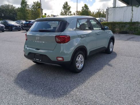 New 2026 Hyundai Venue SE FWD image 7