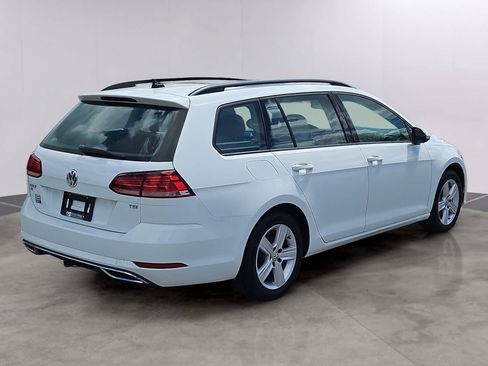 Used 2018 Volkswagen Golf SE FWD image 4
