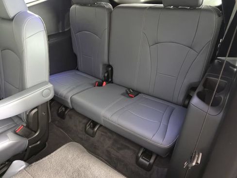 Used 2020 Buick Enclave Premium w/ Sun and Sites Package FWD image 37
