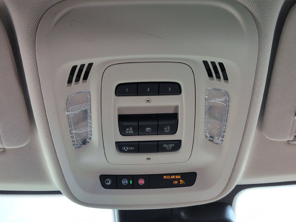 Used 2021 Buick Envision Essence w/ Technology Package I AWD/4WD image 20