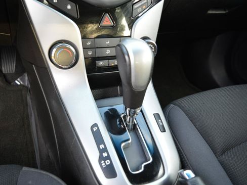 Used 2013 Chevrolet Cruze LT FWD image 22