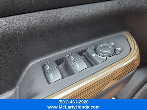 Used 2023 GMC Acadia SLE w/ Driver Convenience Package FWD image 31