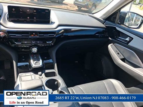 Used 2024 Acura MDX SH-AWD w/ Technology Package image 20