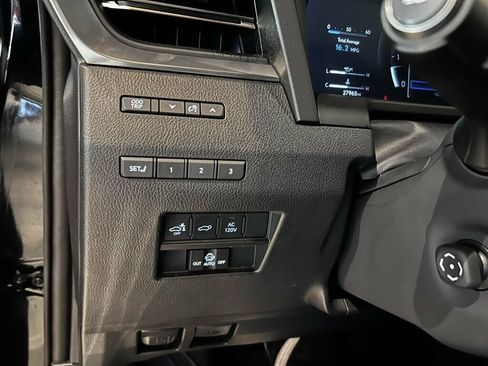 Used 2024 Lexus GX 550 AWD/4WD image 41