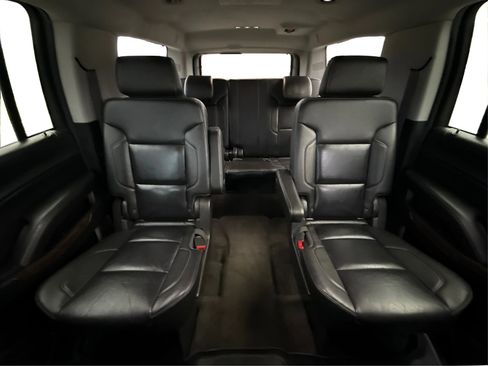Used 2017 Chevrolet Suburban LT image 16