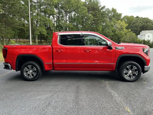 Used 2023 GMC Sierra 1500 SLE image 2
