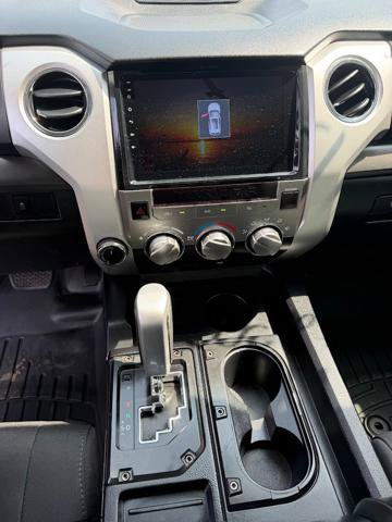Used 2014 Toyota Tundra SR5 w/ SR5 Upgrade Package AWD/4WD image 11