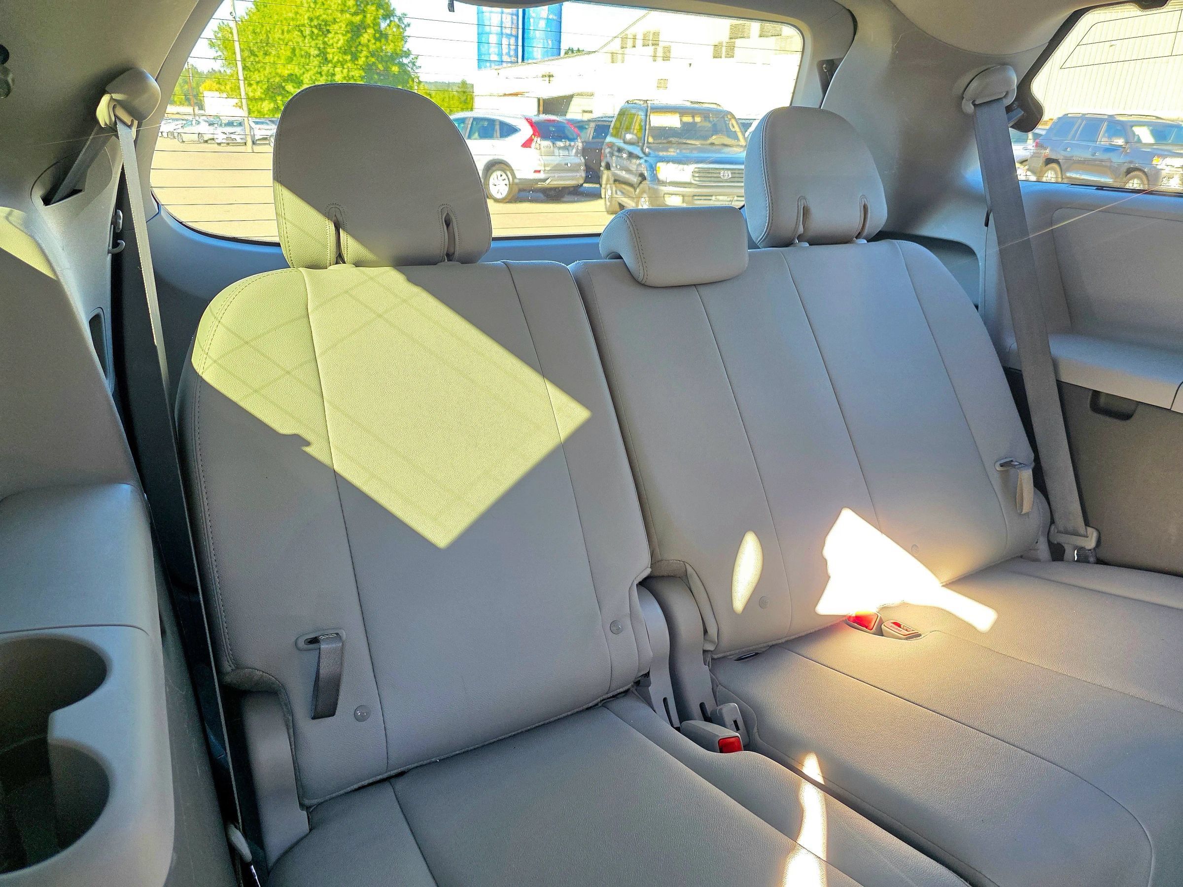 Used 2017 Toyota Sienna XLE w/ XLE Navigation Package FWD image 60