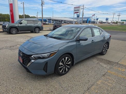 New 2025 Nissan Sentra SV w/ SV Premium Package image 8