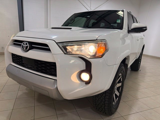 Used 2020 Toyota 4Runner TRD Off-Road Premium AWD/4WD image 2