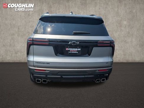 Used 2024 Chevrolet Traverse LT w/ Midnight/Sport Edition FWD image 6