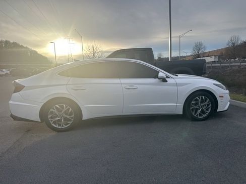 Used 2022 Hyundai Sonata SEL w/ Convenience Package image 4