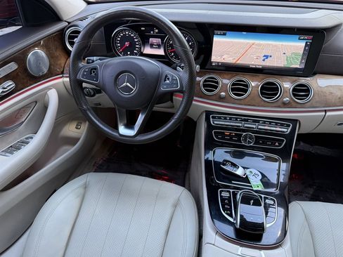 Used 2017 Mercedes-Benz E 300 4MATIC image 21
