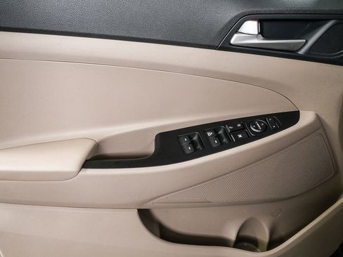 Used 2019 Hyundai Tucson SE image 10