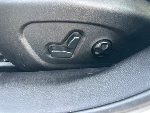 Used 2016 Chrysler 200 Limited w/ Anniversary Edition image 16