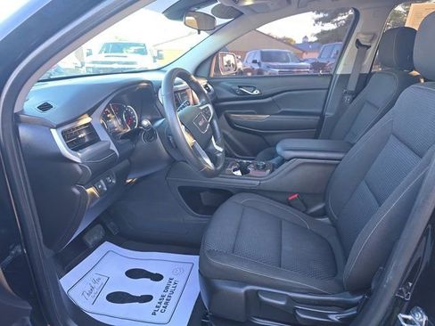 Used 2023 GMC Acadia SLE image 15