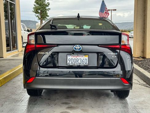 Used 2022 Toyota Prius XLE image 5