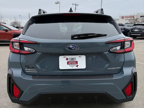 Certified 2025 Subaru Crosstrek 2.0i Premium image 5