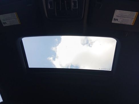 Used 2021 GMC Sierra 1500 AT4 w/ AT4 Premium Package AWD/4WD image 7