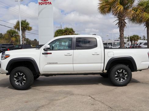 Used 2022 Toyota Tacoma TRD Off-Road w/ Technology Package image 24