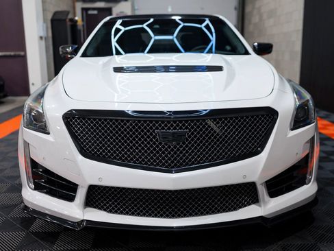 Used 2016 Cadillac CTS V w/ Luxury Package RWD image 9