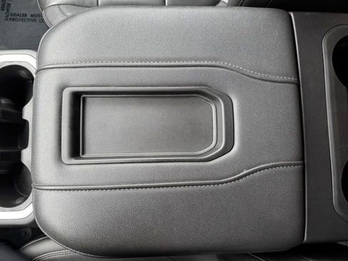 Certified 2021 Chevrolet Silverado 1500 LT Trail Boss w/ Convenience Package II image 17