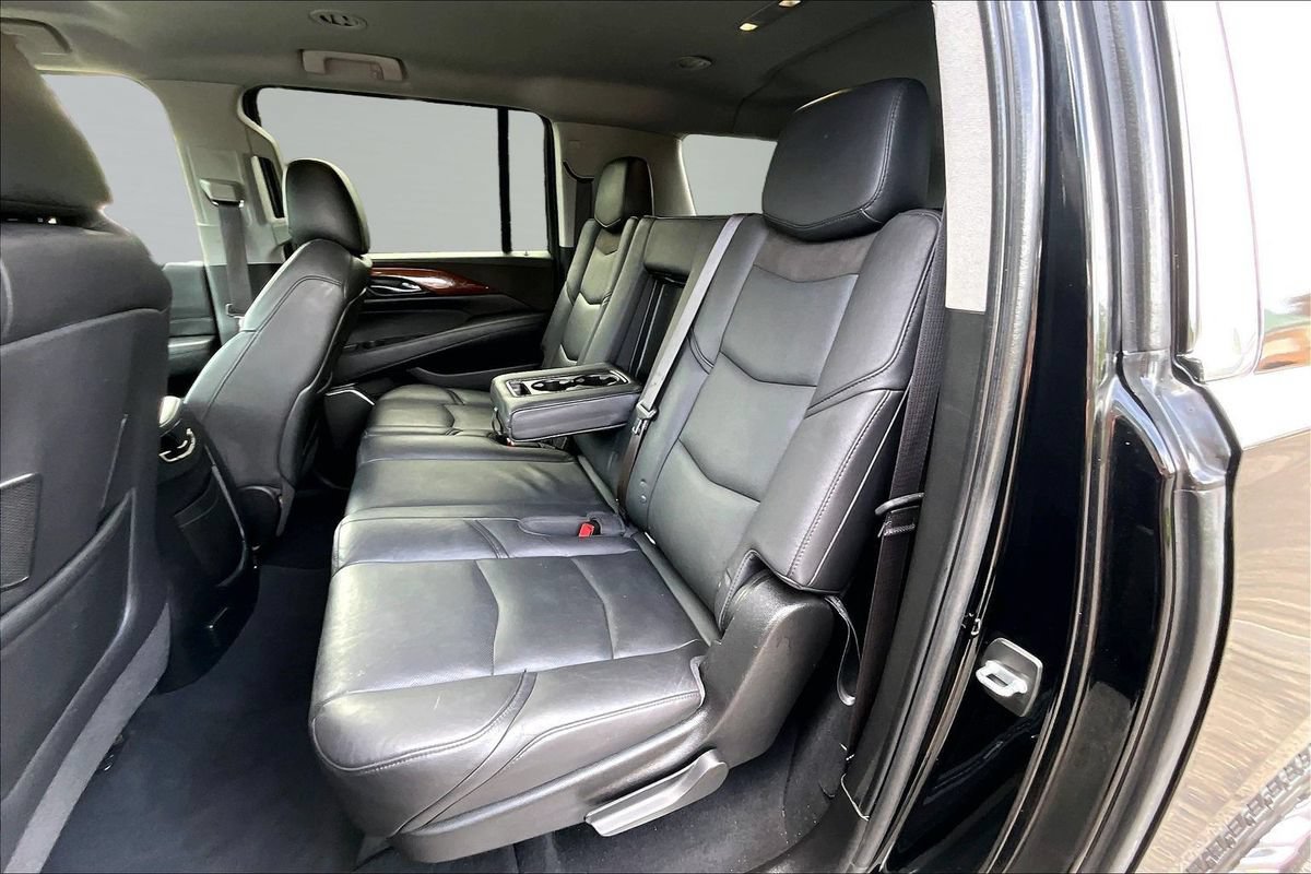 Used 2016 Cadillac Escalade ESV 2WD image 18