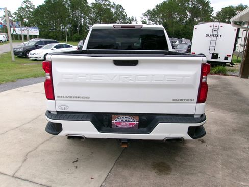 Used 2021 Chevrolet Silverado 1500 Custom w/ Custom Max Trailering Package image 7