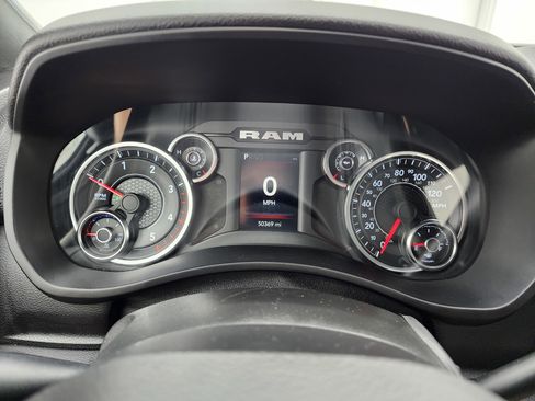 Used 2021 RAM 3500 Big Horn w/ Max Tow Package AWD/4WD image 10