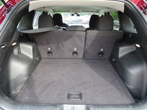 Used 2019 Jeep Cherokee 4WD Latitude image 30