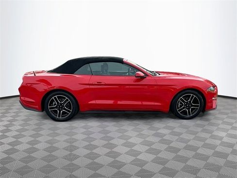 Used 2018 Ford Mustang Premium image 8