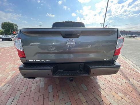 Used 2023 Nissan Titan SV w/ SV Convenience Package RWD image 31