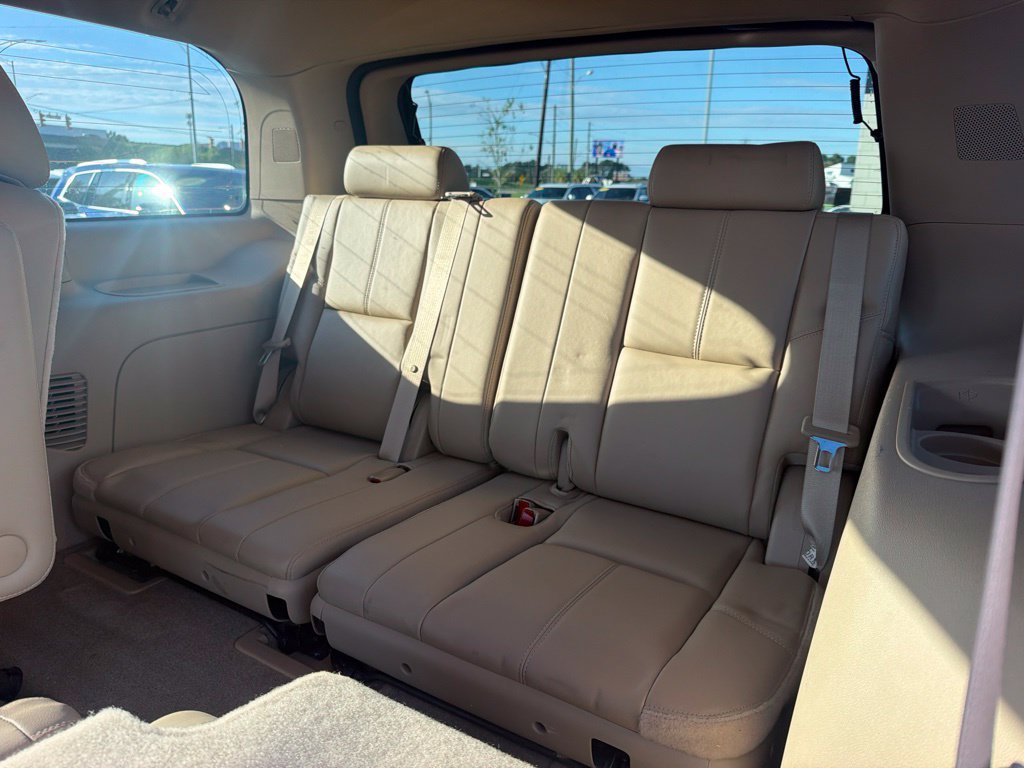 Used 2014 GMC Yukon SLT w/ Regional Value Package RWD image 16