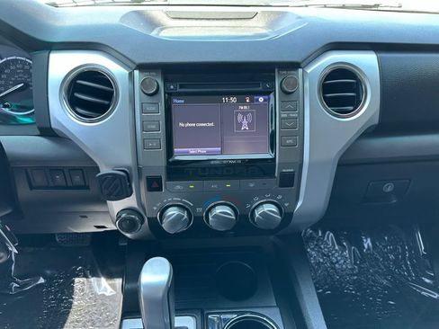 Used 2015 Toyota Tundra SR5 w/ SR5 Upgrade Package AWD/4WD image 25