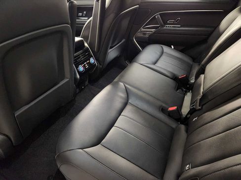 Used 2025 Land Rover Range Rover SE AWD/4WD image 27