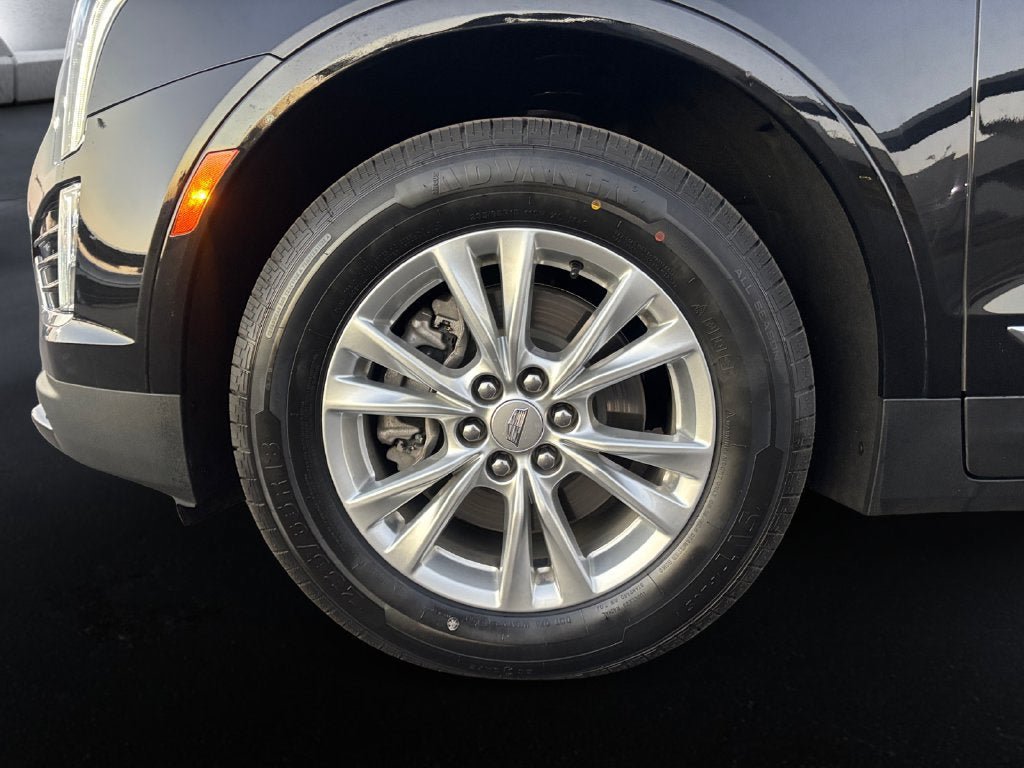 Certified 2024 Cadillac XT5 Luxury FWD image 9