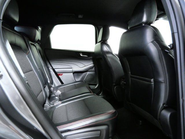 Certified 2025 Ford Escape ST-Line AWD/4WD image 11