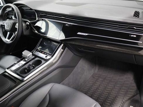Used 2025 Audi Q8 Premium Plus w/ Premium Plus Package AWD/4WD image 6