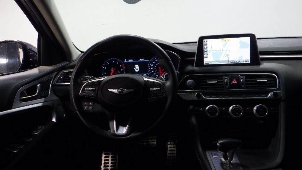 Used 2020 Genesis G70 3.3T w/ Elite Package AWD/4WD image 12