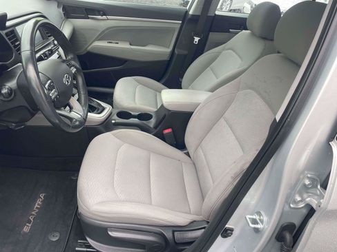 Used 2019 Hyundai Elantra Value Edition FWD image 13