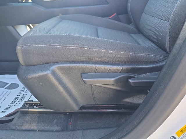 Used 2025 Chevrolet Equinox LT FWD image 30