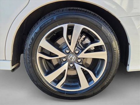 Used 2024 Honda Odyssey Touring image 24
