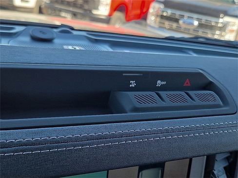 New 2025 Ford Bronco Outer Banks image 14