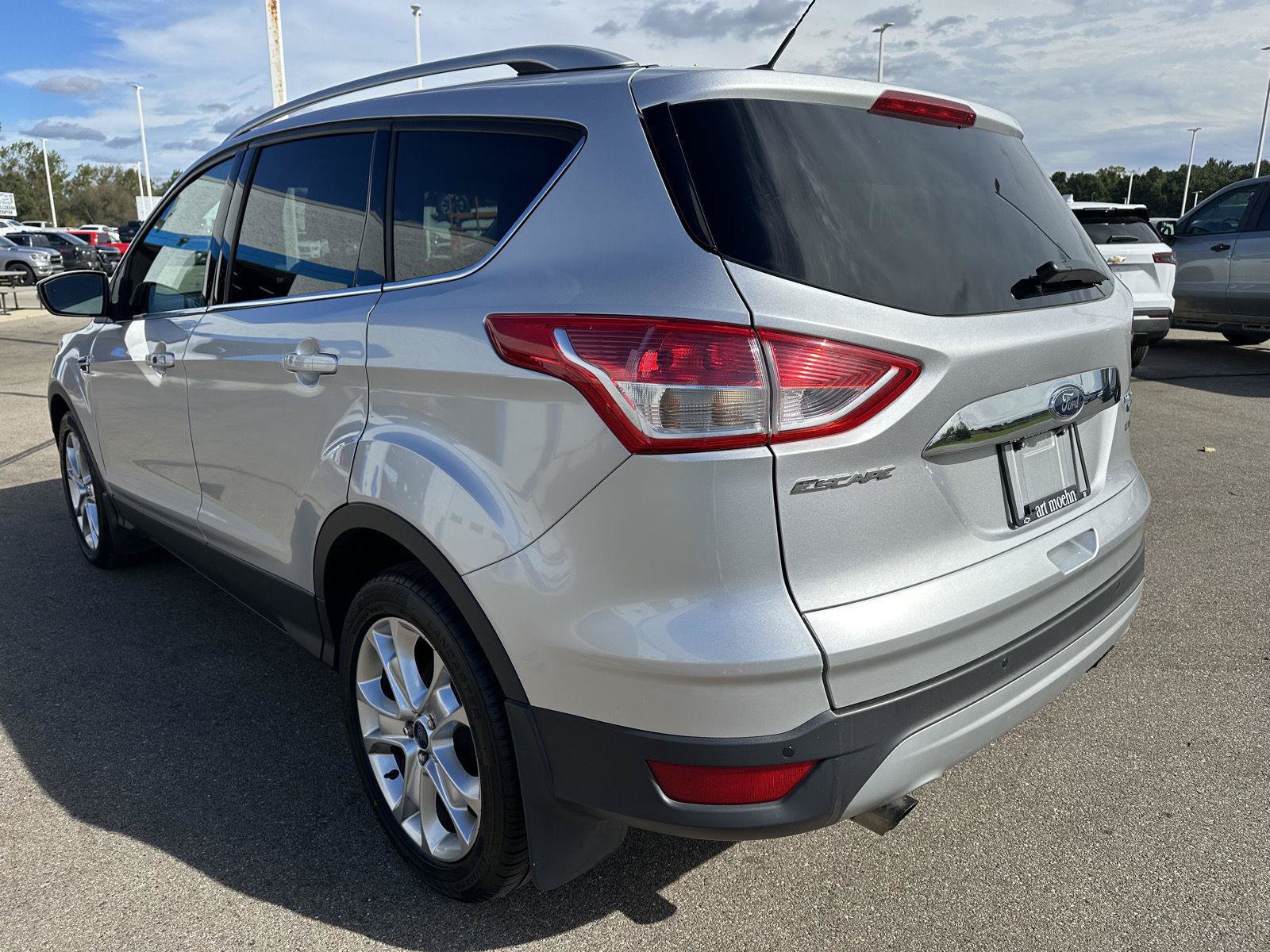 Used 2016 Ford Escape Titanium w/ Equipment Group 301A AWD/4WD image 3