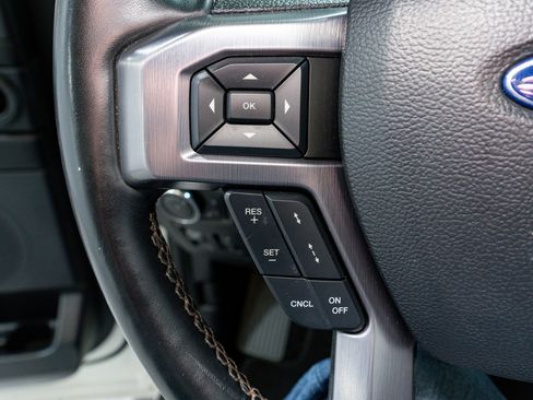 Used 2020 Ford Expedition Platinum image 30